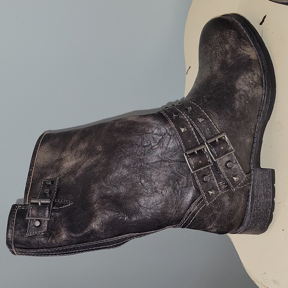 Dirty Laundry Brown Boots - Picture 7 of 7